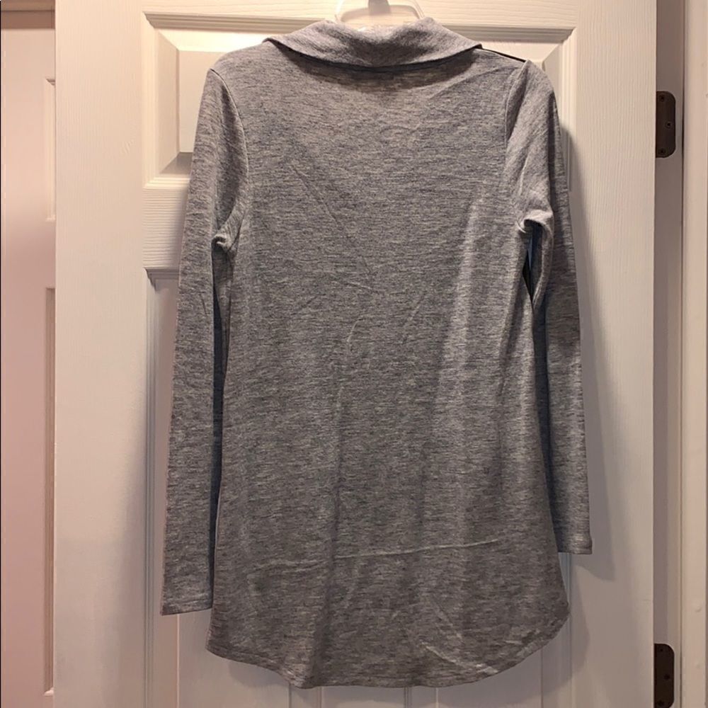✨THML Gray & Faux Leather Tunic Top - Picture 6 of 6